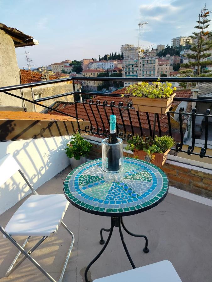 Apartment Attico Romantico Con Terrazza - Palm Street, 104 - Free Wifi